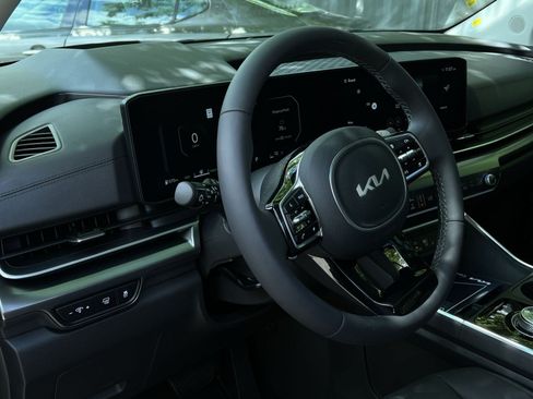 New 2026 Kia Carnival SX Prestige FWD image 21