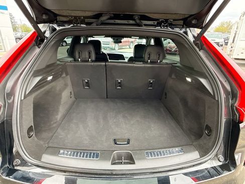 Used 2024 Cadillac XT4 Premium Luxury AWD/4WD image 24