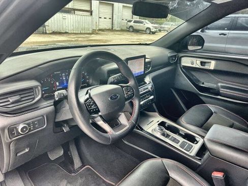 Used 2022 Ford Explorer ST-Line w/ Class IV Trailer Tow Package image 11