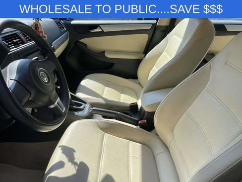 Used 2013 Volkswagen Jetta SE FWD image 17