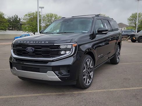 New 2026 Ford Expedition Max Platinum w/ Platinum Ultimate Package AWD/4WD image 3