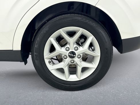 Used 2023 Kia Soul LX w/ LX Technology Package FWD image 22