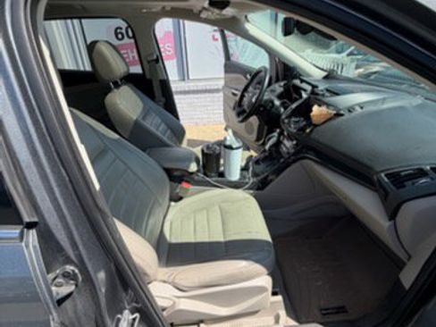 Used 2014 Ford Escape Titanium image 5