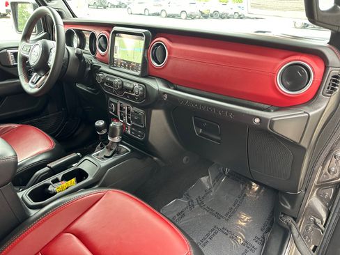 Used 2023 Jeep Wrangler Unlimited Rubicon 4xe AWD/4WD image 28