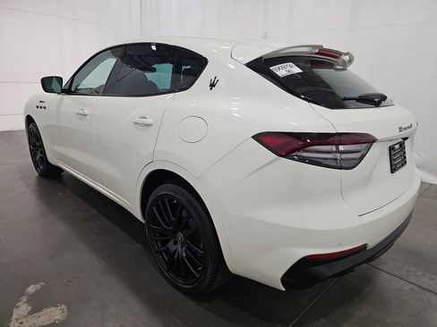 Used 2022 Maserati Levante Modena image 13