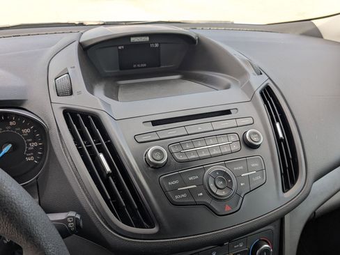 Used 2018 Ford Escape S image 21