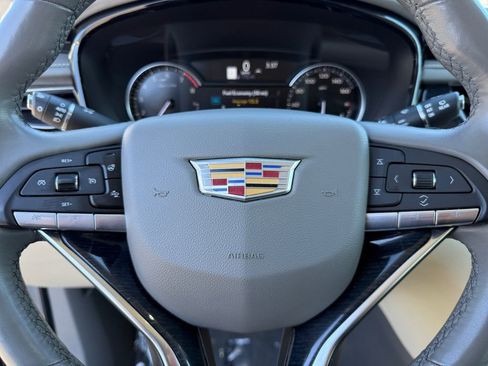 Used 2024 Cadillac XT6 Premium Luxury image 22
