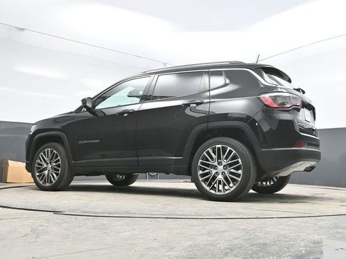 Used 2022 Jeep Compass Limited image 30