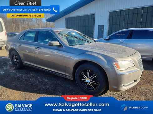 Used 2014 Chrysler 300 AWD image 5