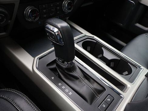 Used 2019 Ford F150 Lariat w/ Equipment Group 502A Luxury AWD/4WD image 13