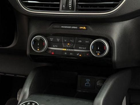 Used 2022 Ford Escape SE w/ Convenience Package image 23