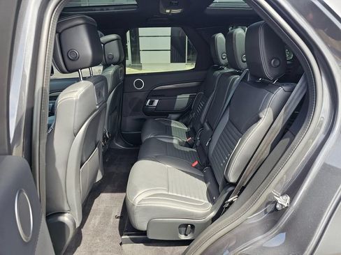 Used 2023 Land Rover Discovery HSE R-Dynamic AWD/4WD image 16