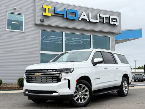 Used 2023 Chevrolet Suburban Premier AWD/4WD image 1