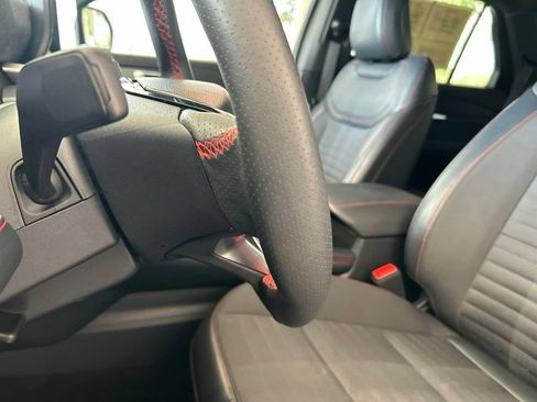 Used 2026 Ford Explorer ST-Line w/ ST-Line Street Pack RWD image 43