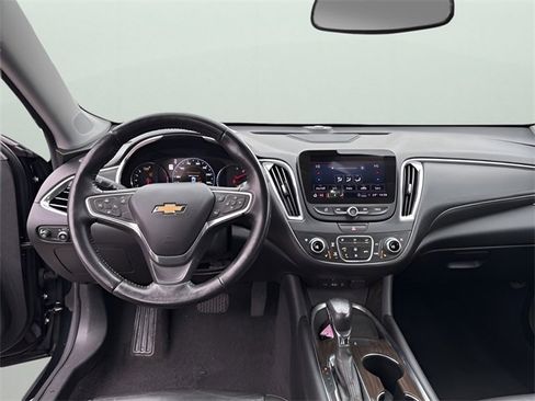 Used 2022 Chevrolet Malibu Premier image 18