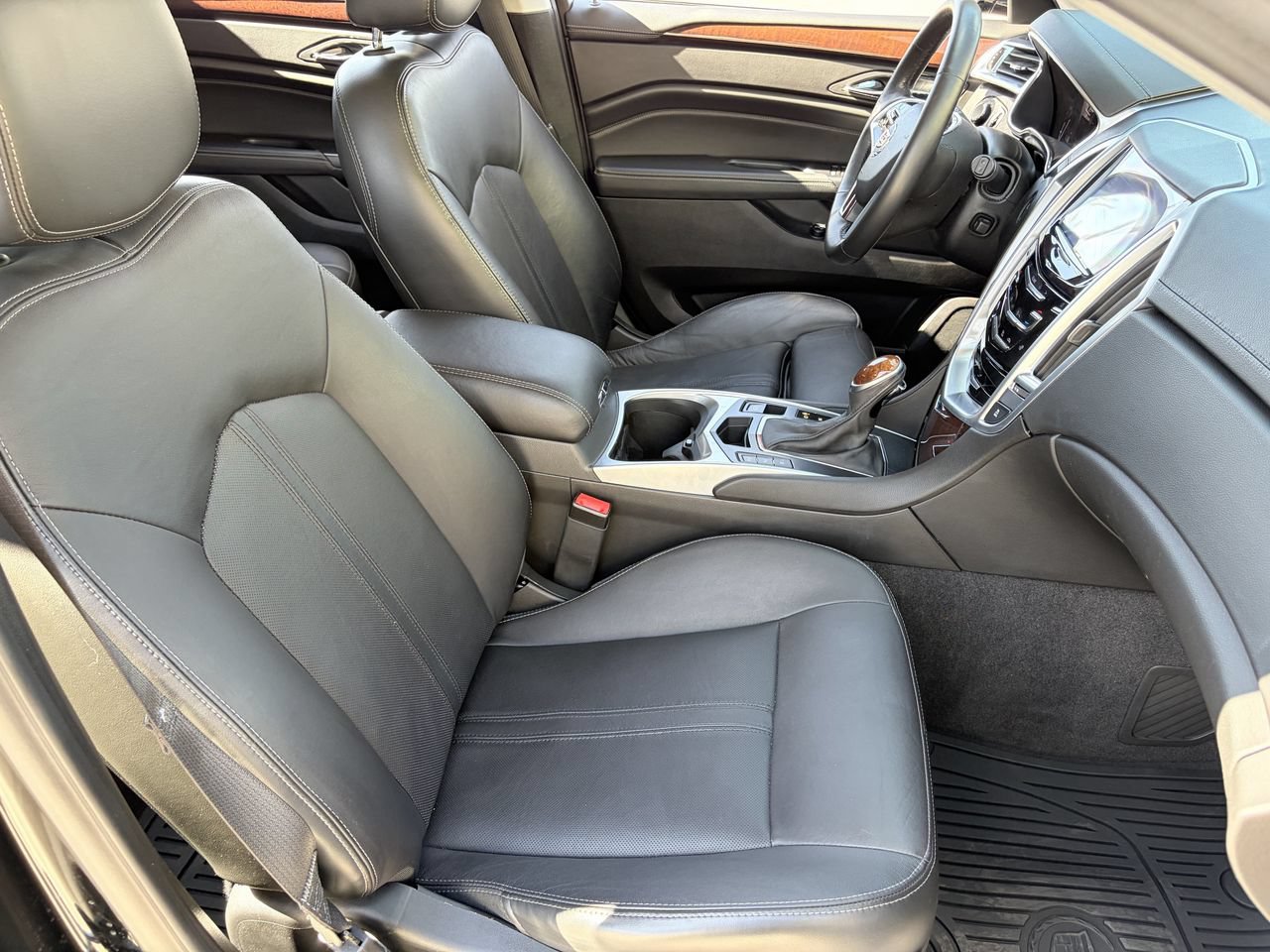 Used 2015 Cadillac SRX Luxury w/ Driver Awareness Package FWD image 10
