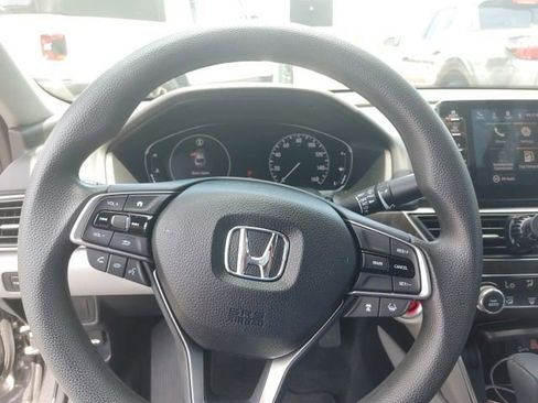 Used 2018 Honda Accord EX image 10