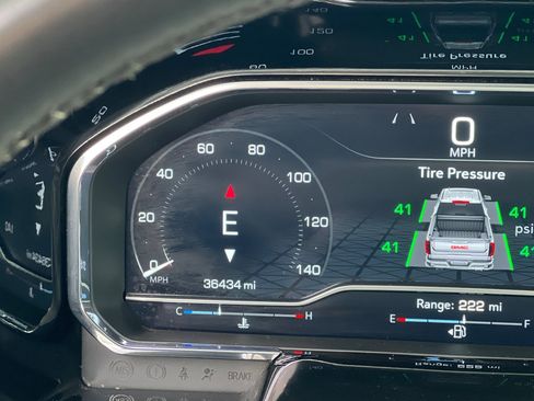 Used 2024 GMC Sierra 1500 SLT image 21