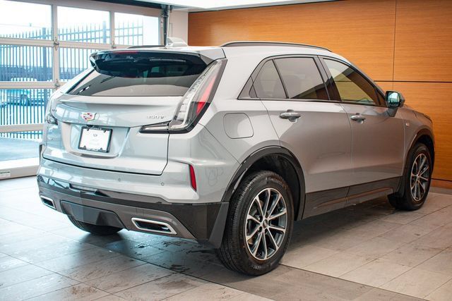 Used 2025 Cadillac XT4 Sport AWD/4WD image 6