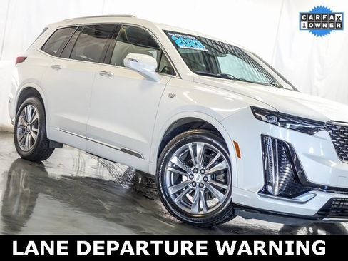 Used 2023 Cadillac XT6 Premium Luxury image 5