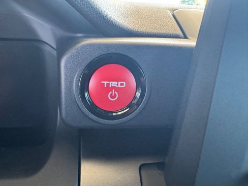 Used 2025 Toyota 4Runner TRD Off-Road image 12