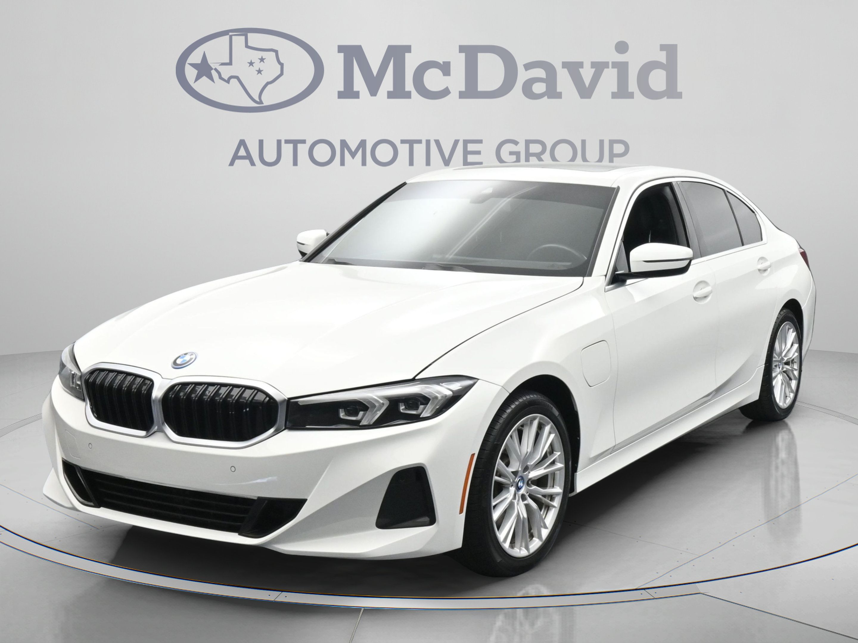 Used 2024 BMW 330e xDrive AWD/4WD image 4