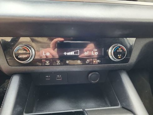 Used 2022 Mitsubishi Outlander ES image 28