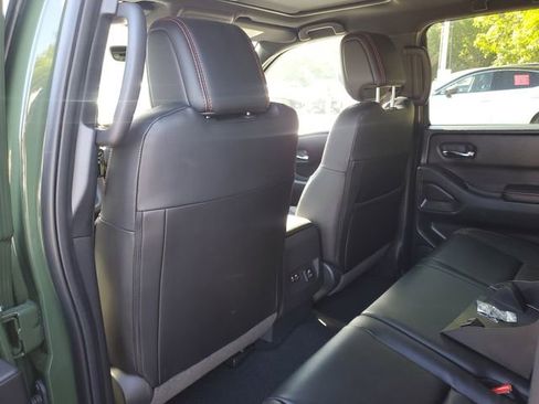Certified 2025 Nissan Frontier PRO-4X w/ Pro Premium Package AWD/4WD image 9