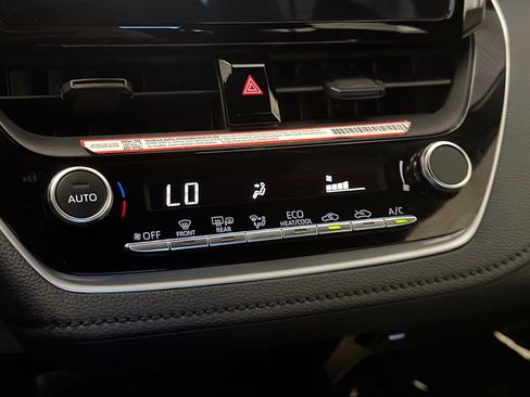 Used 2025 Toyota Corolla SE FWD image 10