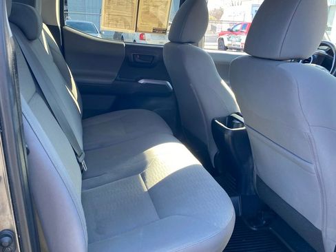 Used 2019 Toyota Tacoma SR5 image 18