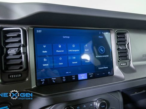Used 2025 Ford Bronco Badlands AWD/4WD image 22