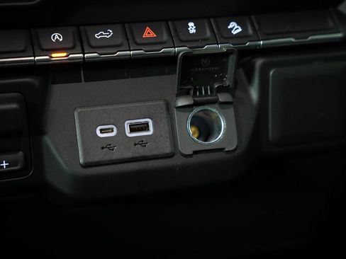 Used 2019 Chevrolet Silverado 1500 RST w/ All-Star Edition AWD/4WD image 27