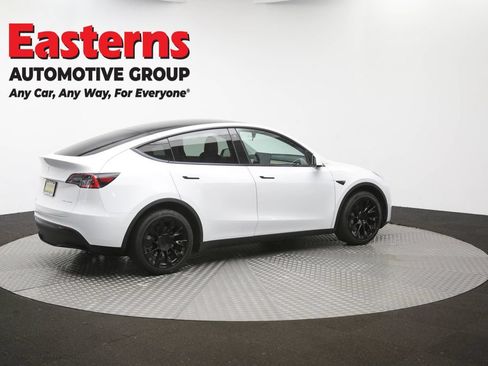 Used 2021 Tesla Model Y Long Range AWD/4WD image 36