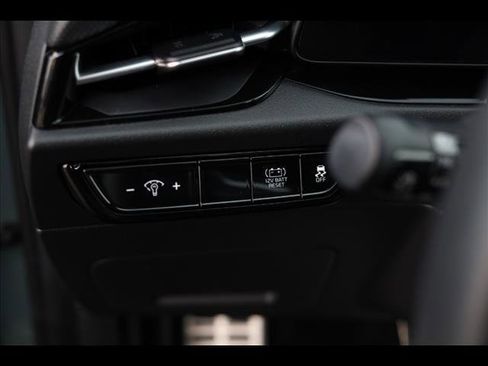 Used 2023 Kia Niro EX Touring image 12