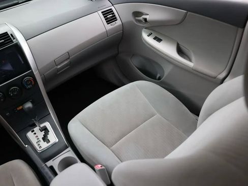 Used 2010 Toyota Corolla LE FWD image 22