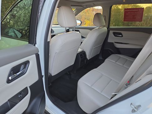 Certified 2023 Nissan Rogue SL image 29