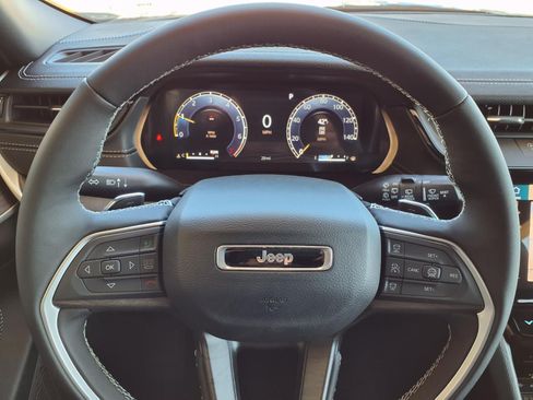 New 2026 Jeep Grand Cherokee Altitude AWD/4WD image 13
