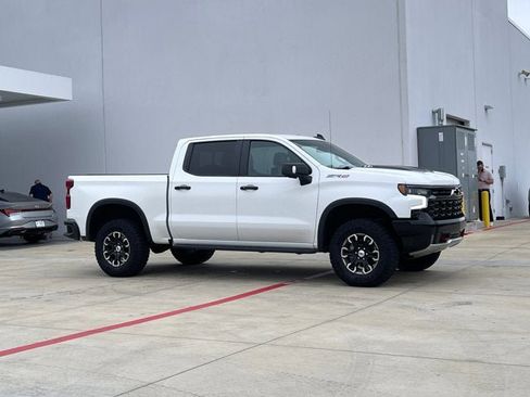 Used 2022 Chevrolet Silverado 1500 ZR2 AWD/4WD image 6