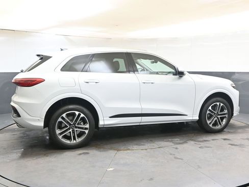 Used 2025 Audi Q5 Premium w/ 19" Wheel Package image 6