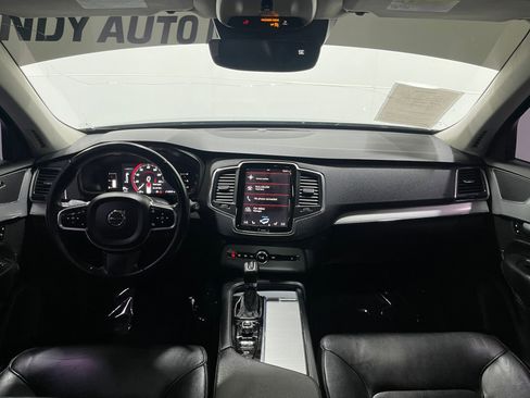 Used 2017 Volvo XC90 T5 Momentum w/ Vision Package image 18