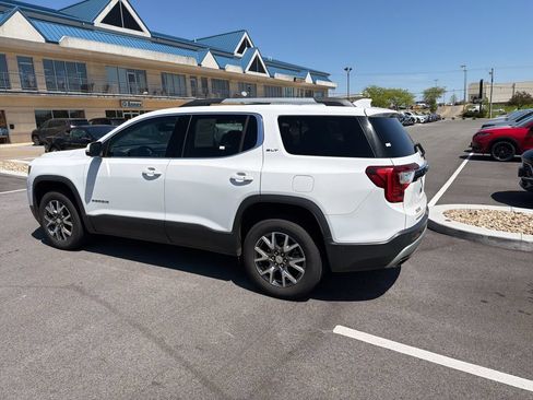 Used 2023 GMC Acadia SLT FWD image 8