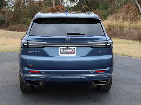 Used 2025 Buick Enclave Avenir image 7