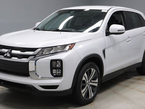 Used 2024 Mitsubishi Outlander Sport SE image 6