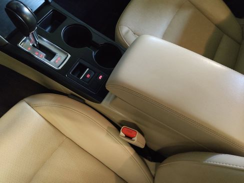 Used 2017 Subaru Legacy 2.5i Limited AWD/4WD image 26