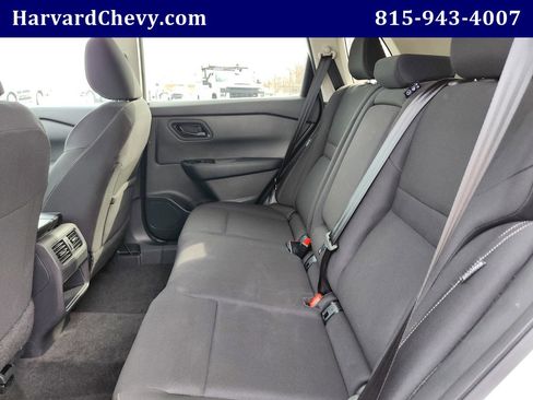 Used 2024 Nissan Rogue S image 26