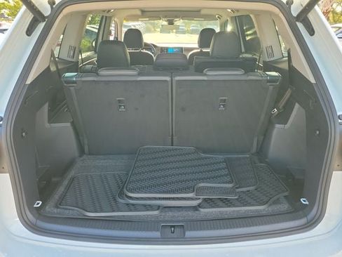 Certified 2024 Volkswagen Atlas SE FWD image 7