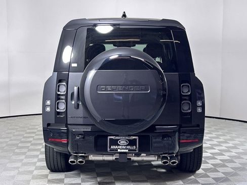 New 2025 Land Rover Defender 130 V8 image 4