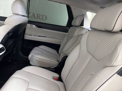 Used 2025 Hyundai Palisade Calligraphy image 13