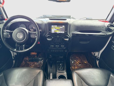 Used 2016 Jeep Wrangler Unlimited Sahara image 20