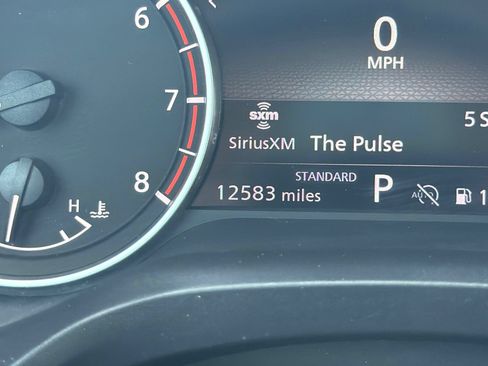 Used 2025 Nissan Rogue S FWD image 23